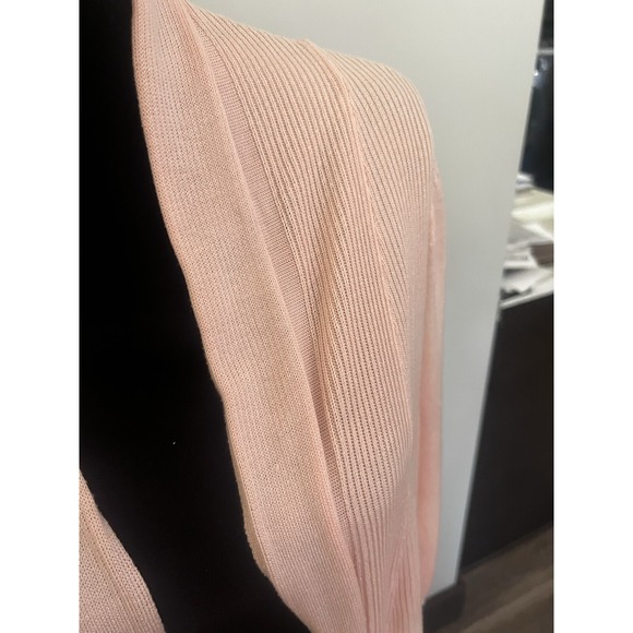 Size Medium Open Front Cardigan by‎ New York & Company. Ribbed, light pink color - Picture 3 of 4